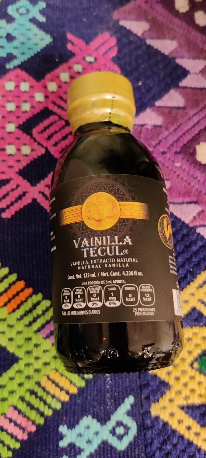 Pure Natural Mexican Vanilla Extract free of artifial flavors or food coloring gallery