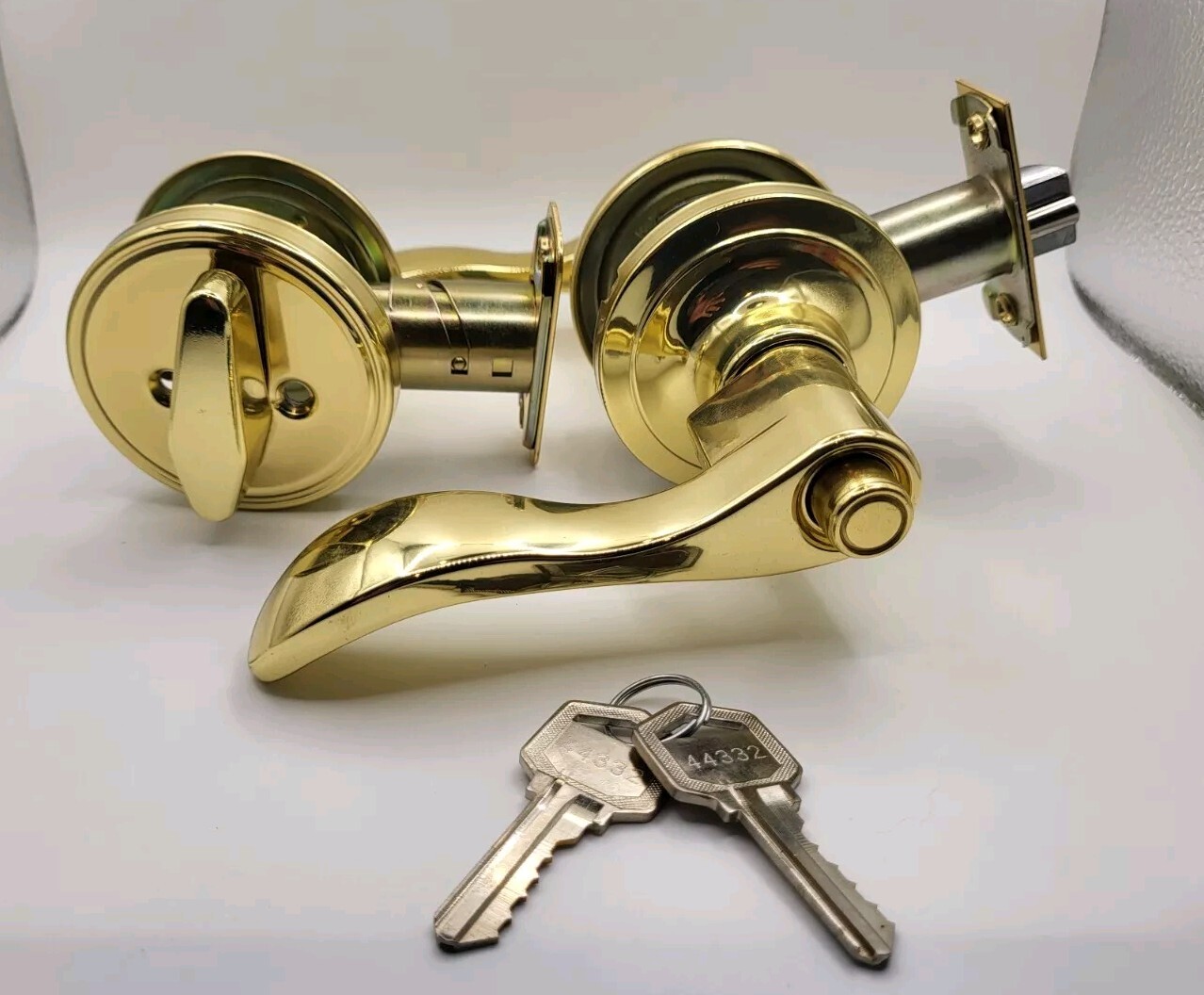 New LSDA Grade 3 Entry Lever And SC DB Combo Set Locks In Brigh Brass Finish gallery