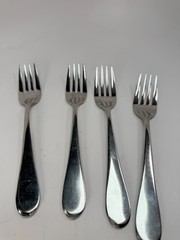 Oneida Stainless Flatware ICARUS (GLOSSY) Dinner Fork Set of 4 89-203, 8″
