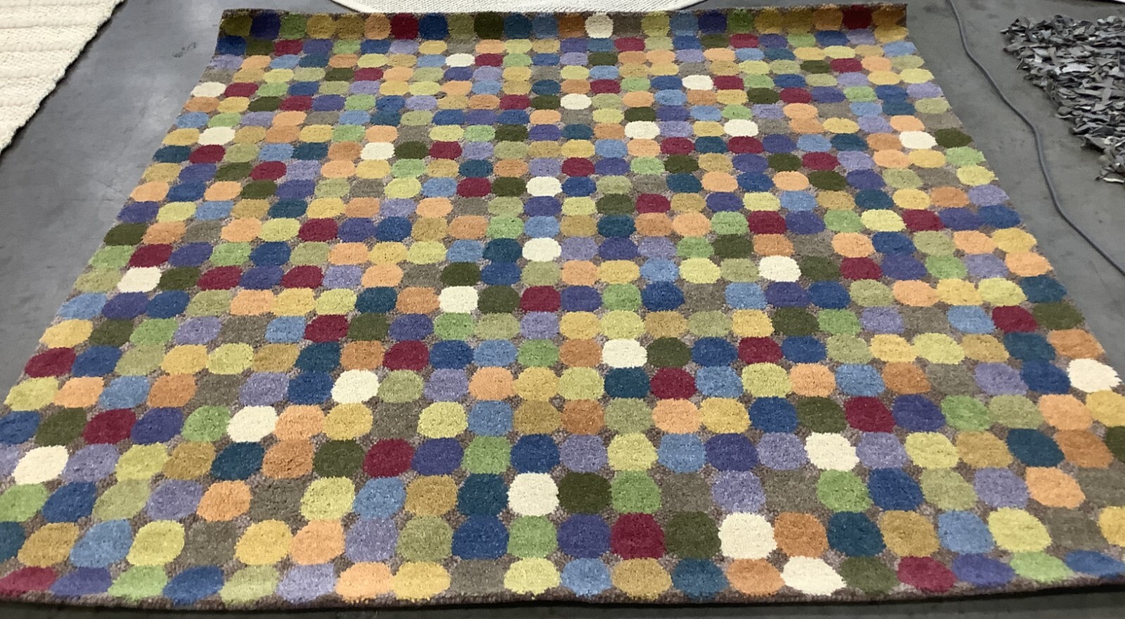 MULTI 6'-0" x 6'-0" Flaw in Rug, Reduced Price 1172678311 SOH922A-6SQ gallery
