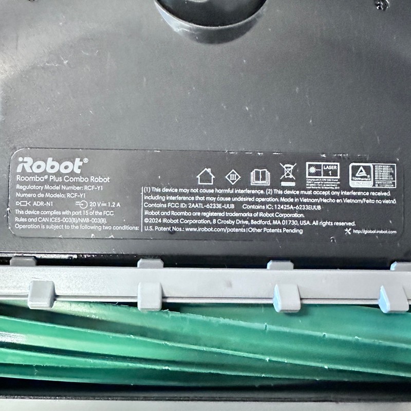 iRobot Roomba Combo Plus 405 Robot Vacuum & Mop RCF-Y1 with Auto-Empty Dock gallery