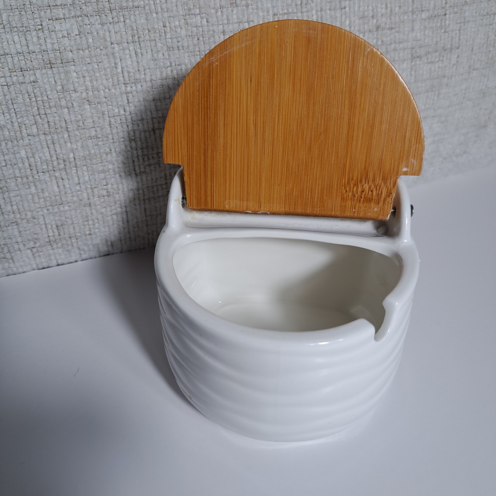 White Ceramic Spice Celler With Bamboo Lid 4" x 4" gallery