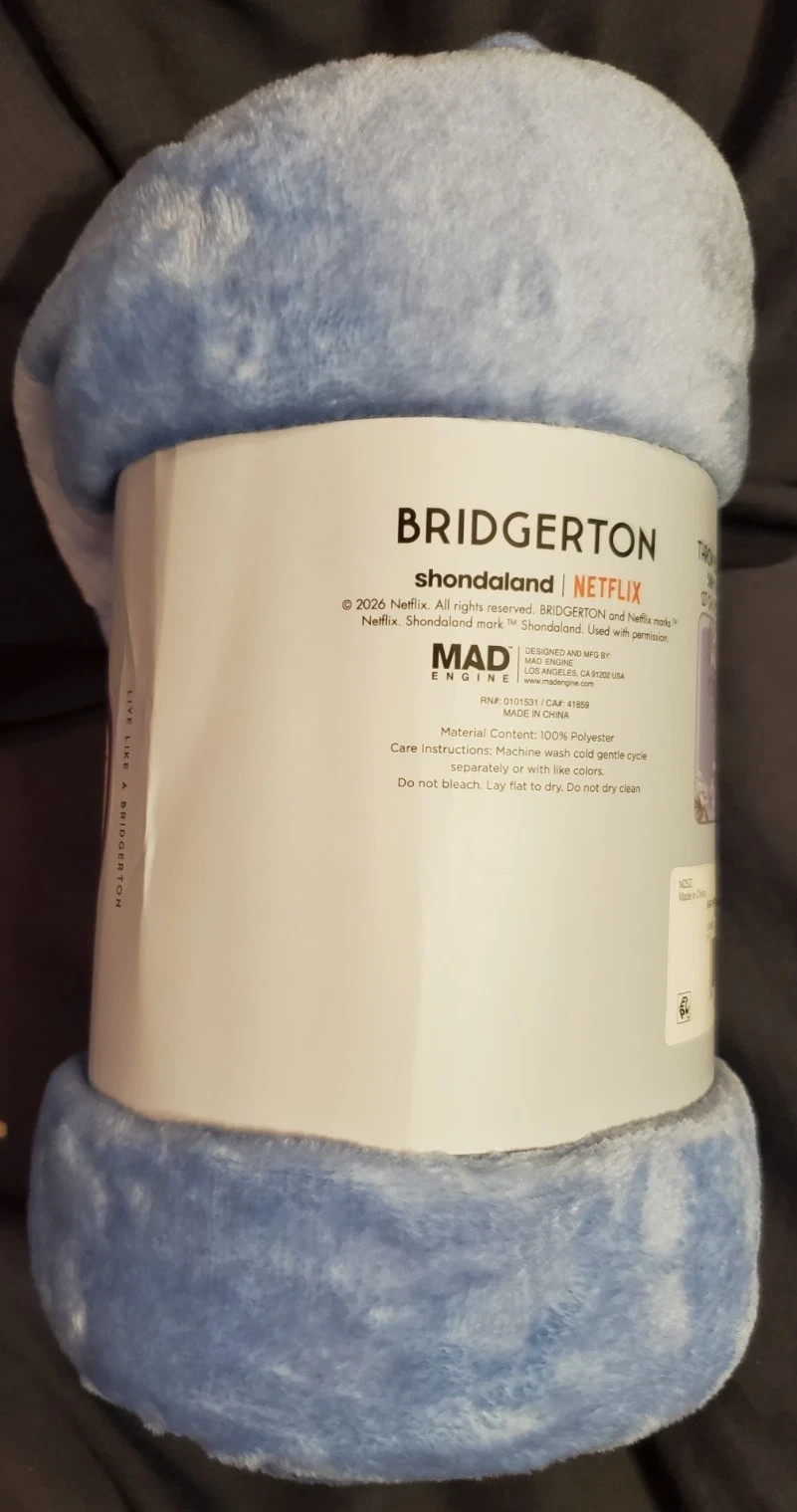 Bridgerton Fleece Throw Blanket "Dearest Gentle Reader" 50" X 60" gallery