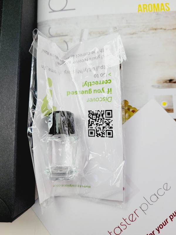 TASTERPLACE - White Wine Aromas Set gallery