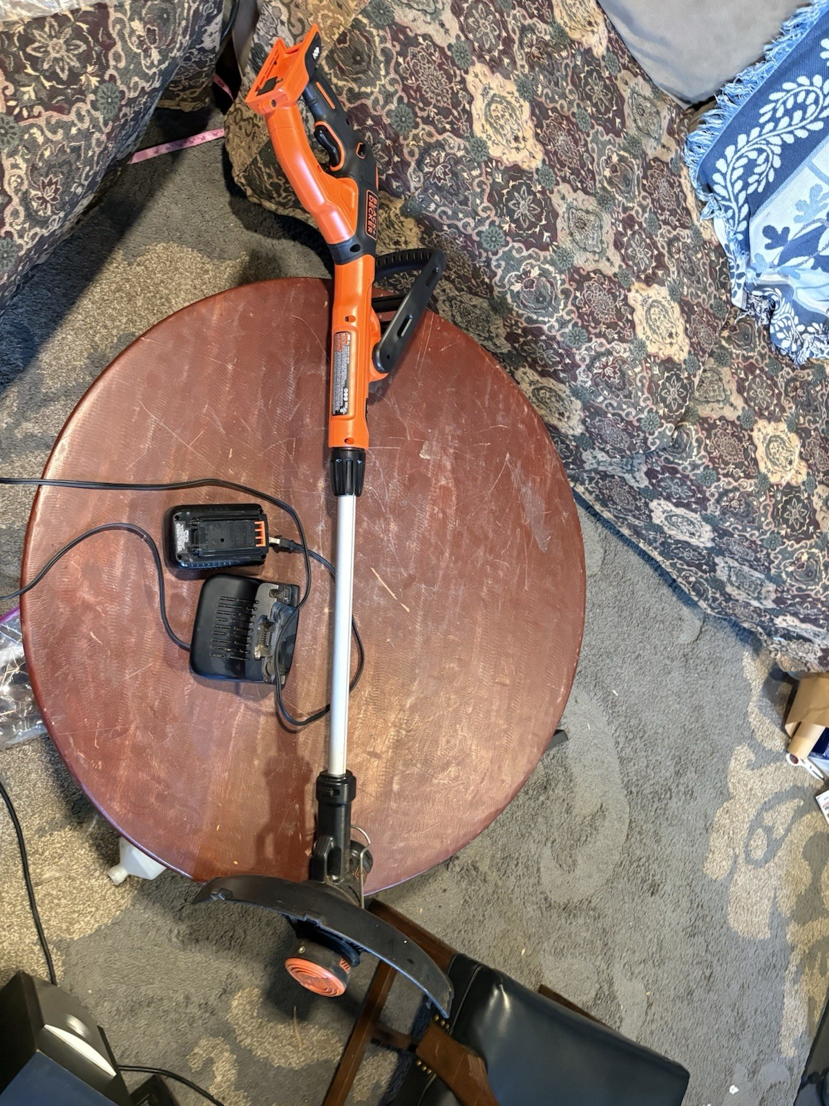 Black+Decker LST140 40V Max Lithium String Trimmer gallery