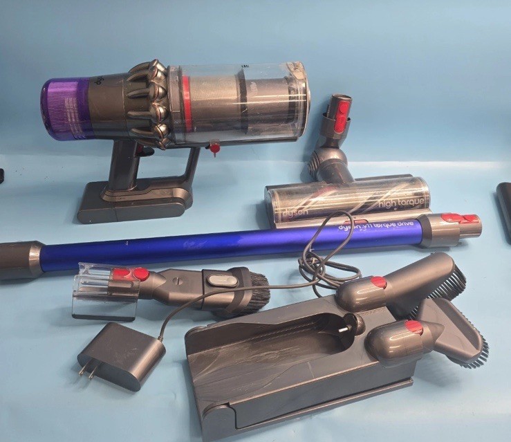 Dyson V11 Torque Drive+ Cordless Vacuum Cleaner with Attachments gallery