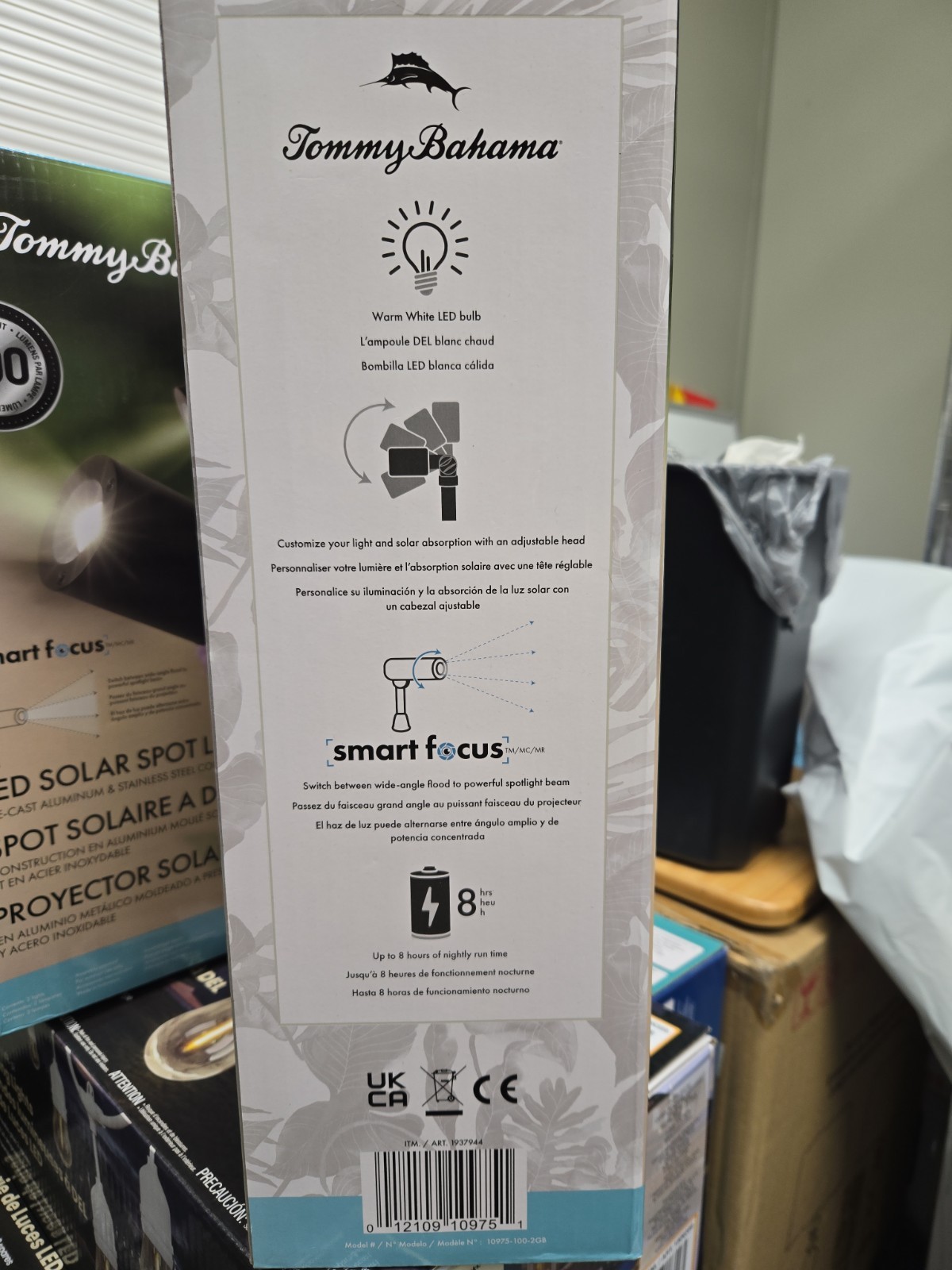 Great Condition Tommy Bahama LED Solar Spotlights Smart Focus 100 Lumens 2 Pack gallery