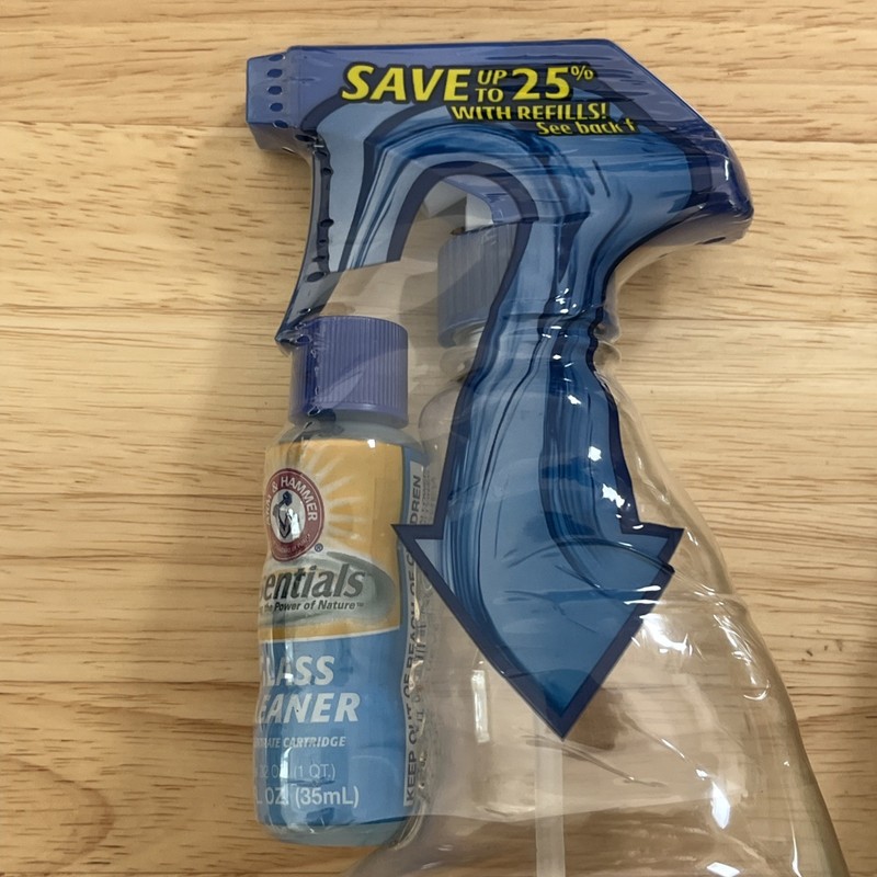 2 NEW Arm & Hammer Essentials Refillable Spray, Multi-Surface & Glass Cleaner gallery