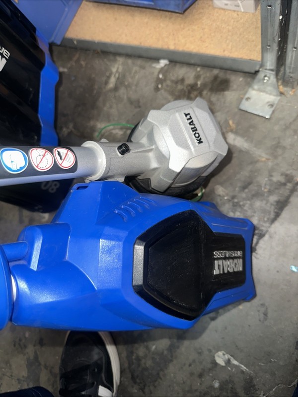 Kobalt 80V Brushless 16" String Trimmer & 500 CFM Blower Kit, Battery + Charger gallery