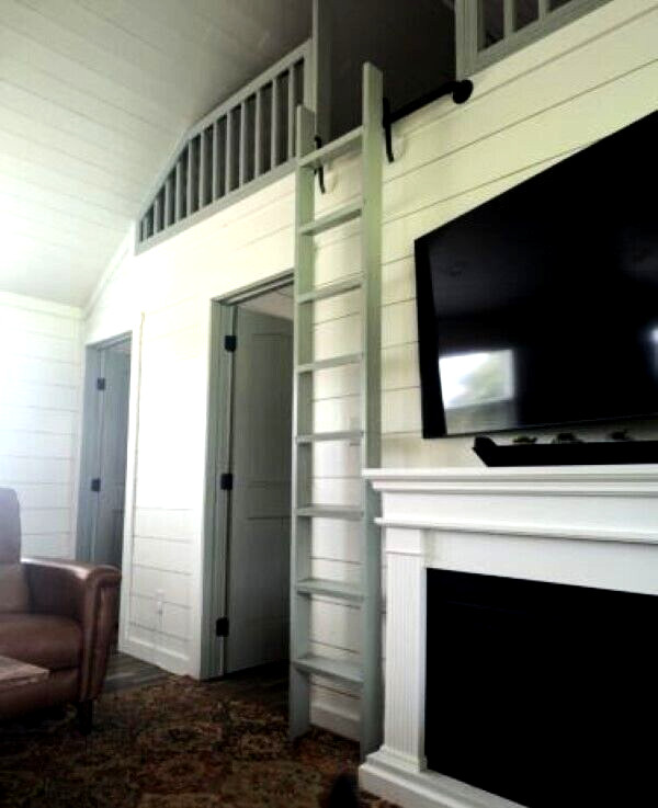 9ft-FULLY ASEMBLED-gray-LADDER plus*PUSH IN/PULL OUT*HARDWRE-3ft Pipe Rail+Hooks gallery