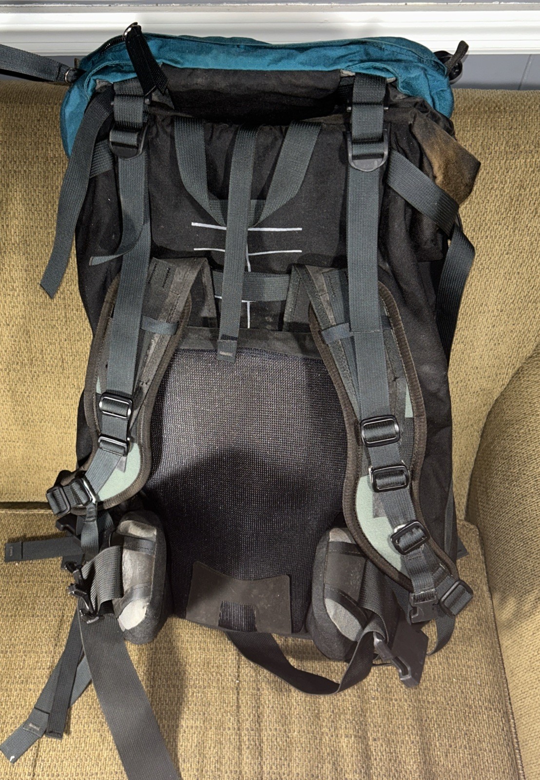 DANA DESIGN Arclight Swift current Internal Frame Backpack Green Black 3