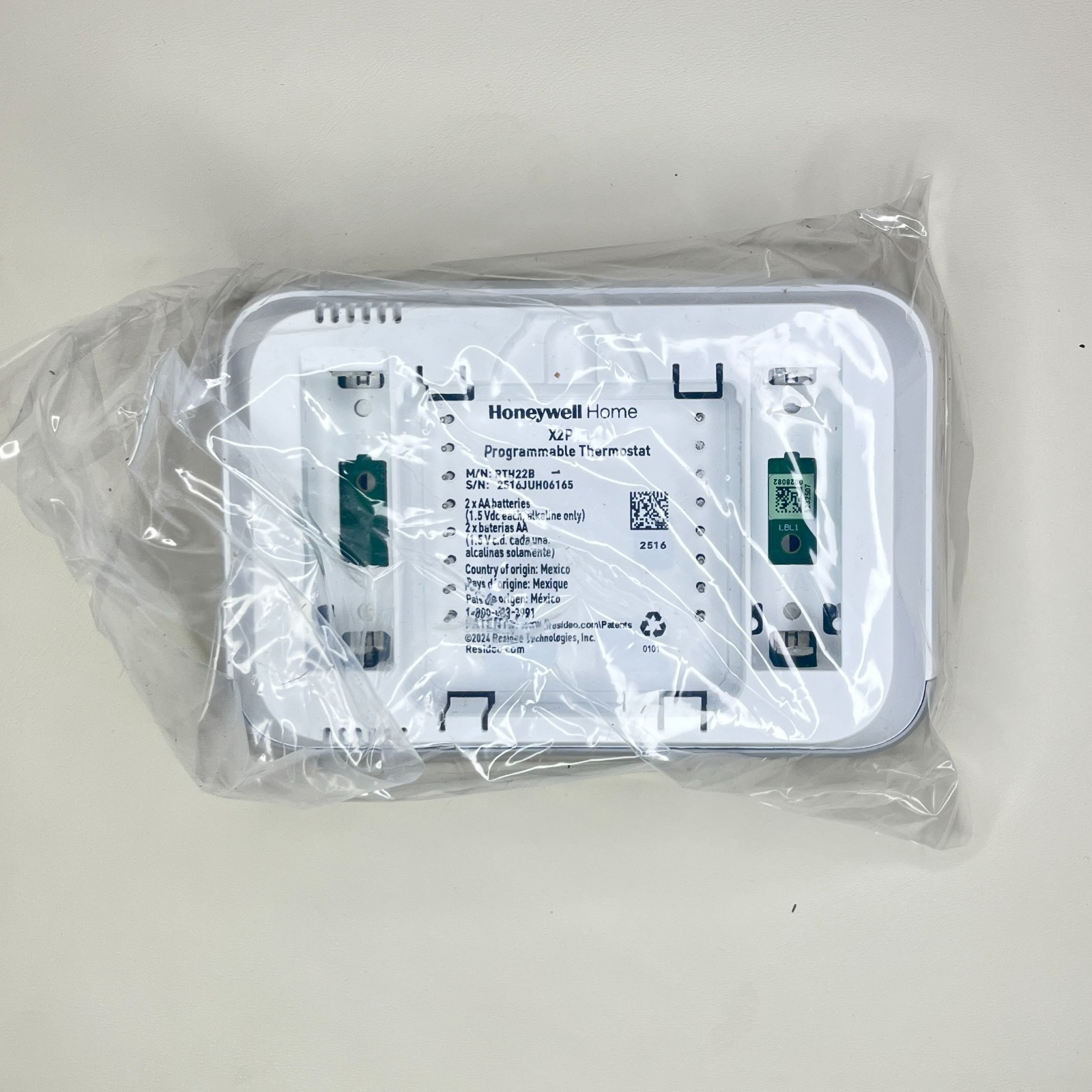 Honeywell Programmable Thermostat, Conventional/Heat Pump Compatibility RTH22B gallery