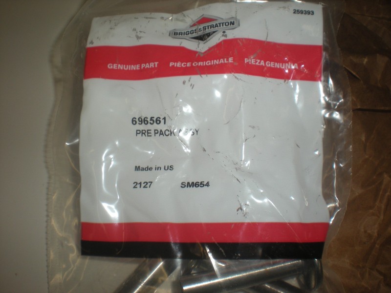 Briggs & Stratton 84005207 Camshaft - NOS gallery