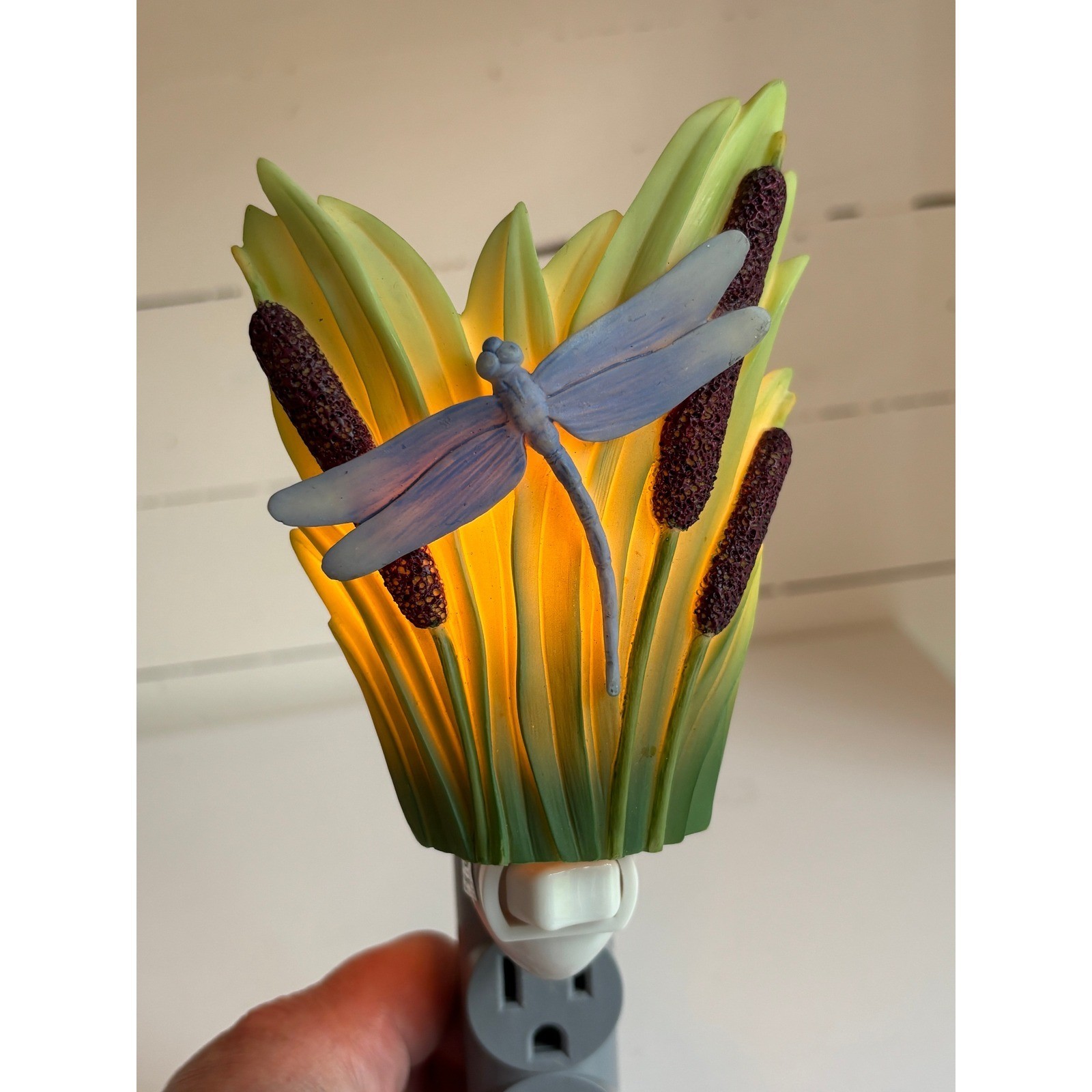 Night Light Dragonfly Cattails Green Brown Resin Plastic Plug-in On/Off Switch gallery