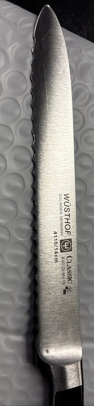 Wusthof Classic 5" Serrated Utility Knife 4110 14cm Germany ￼ gallery