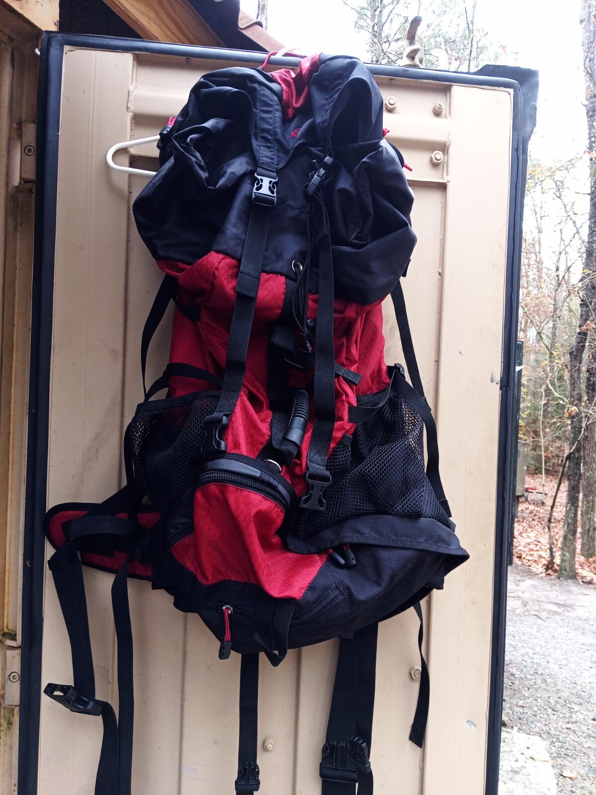 Eddie Bauer Hiking Backpack/Duffel Lumbar Support, Internal Frame