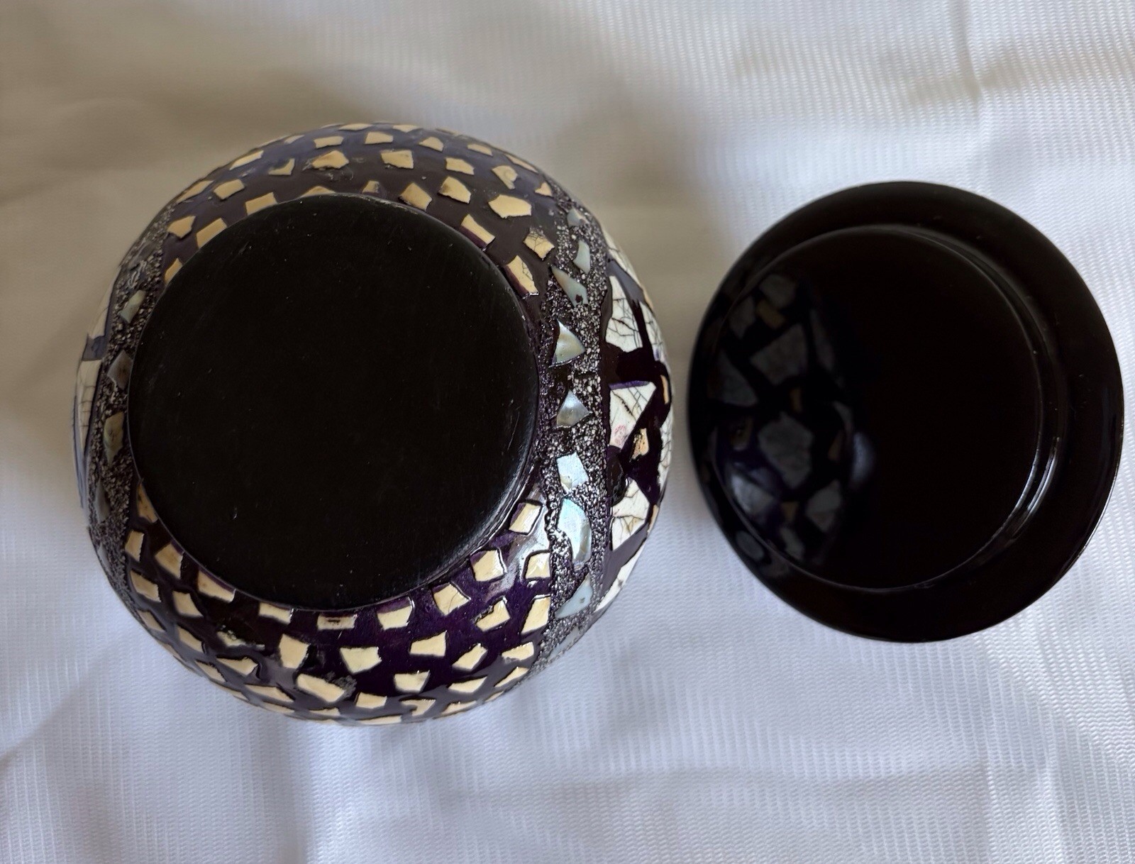 Handmade Dark Purple Jar with Lacquer Art with Eggshell Inlay gallery