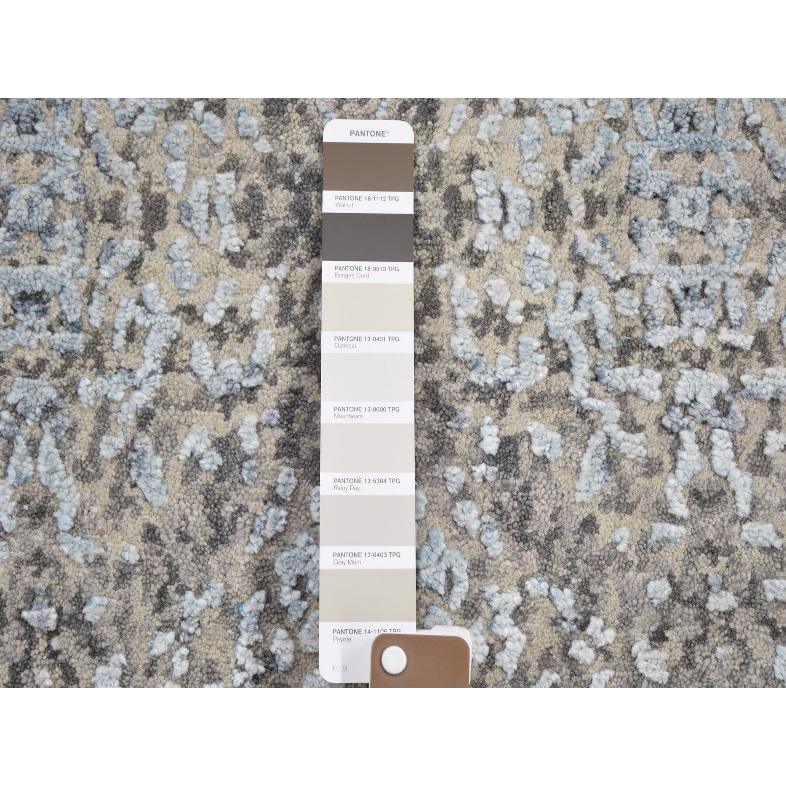 2' x 3' Gray Wool And Silk Abstract Design Hand Knotted Oriental Rug R59130 gallery
