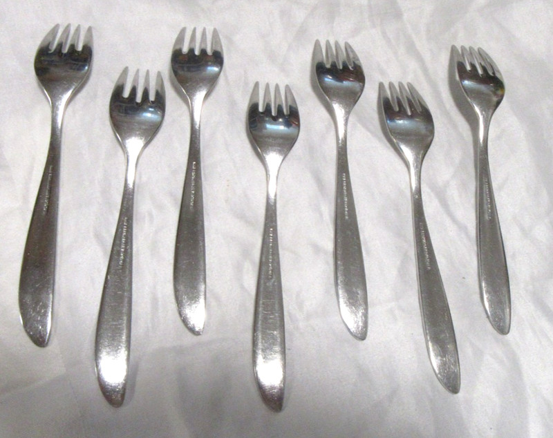 WMF Cromargan Wave Glossy 7-Salad Fork 7 in stainless flatware gallery