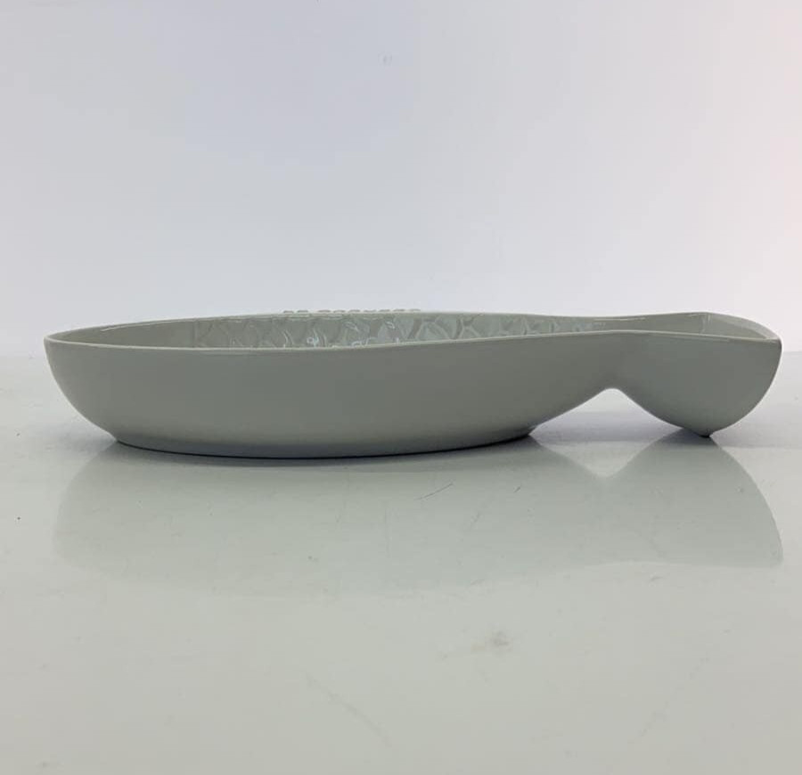Le Creuset Large Fish Shaped Dish White 31×15×5cm Stoneware gallery
