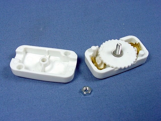 Miniature Leviton White Feed-Through Lamp Cord Switch 3A/6A 125V Bulk 423-3KW gallery