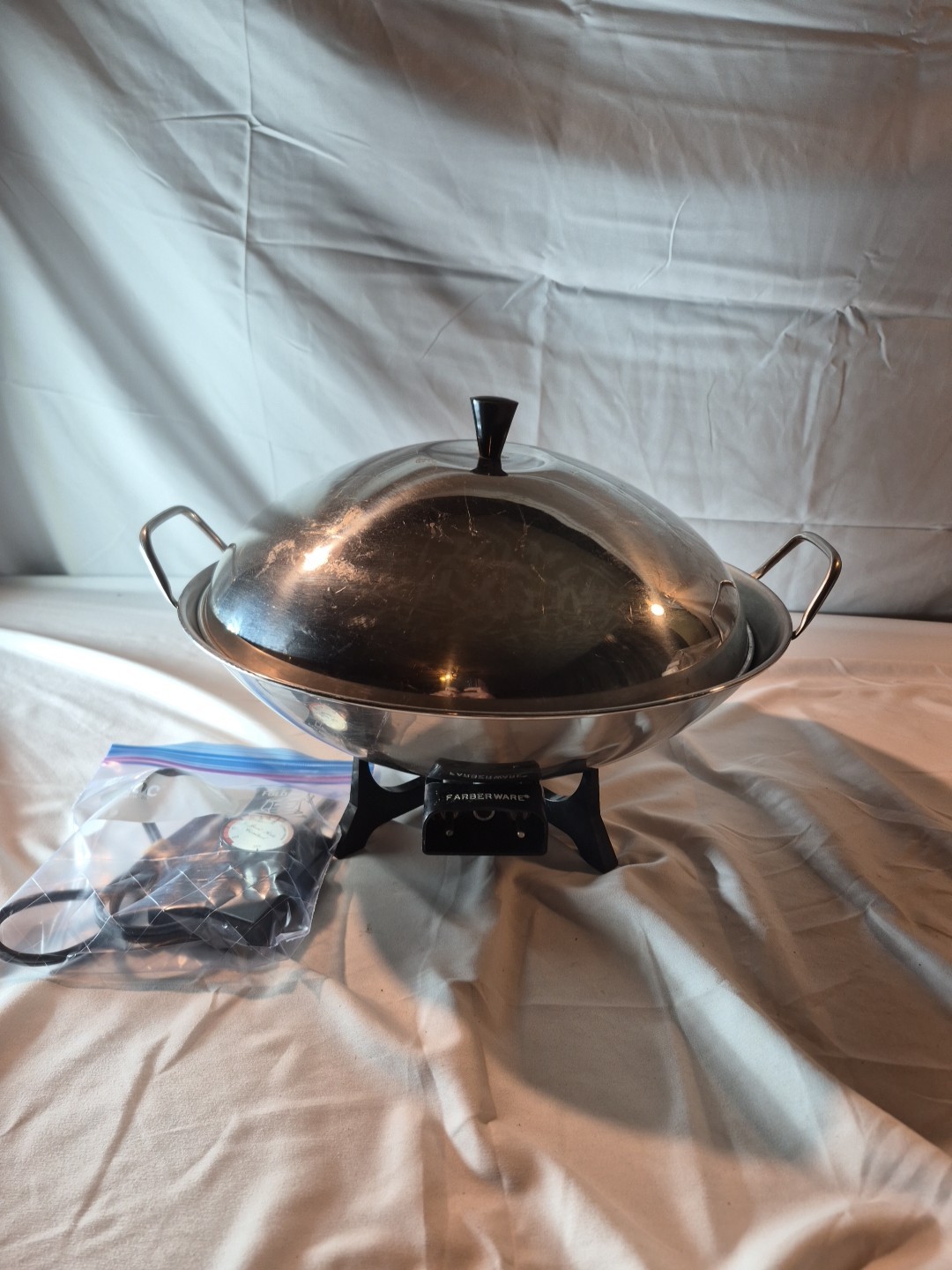 VINTAGE FARBERWARE ELECTRIC STAINLESS STEEL WOK 303 COOKER PAN LID USA gallery