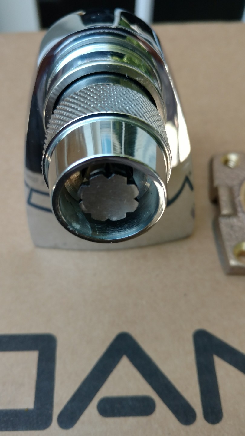 Symmons 4-295-1.5 Institutional Showerhead gallery