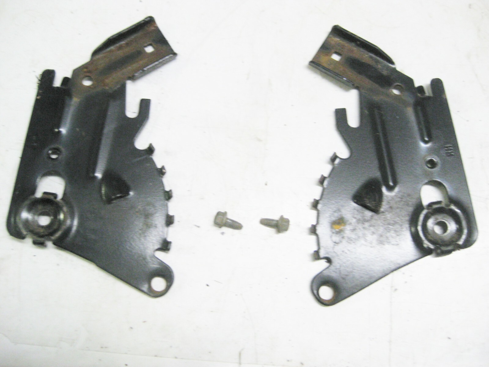 Bolens Mower 11A-414A065 Handle Bracket Assy.​ Part 987-02271A, 687-02271A gallery