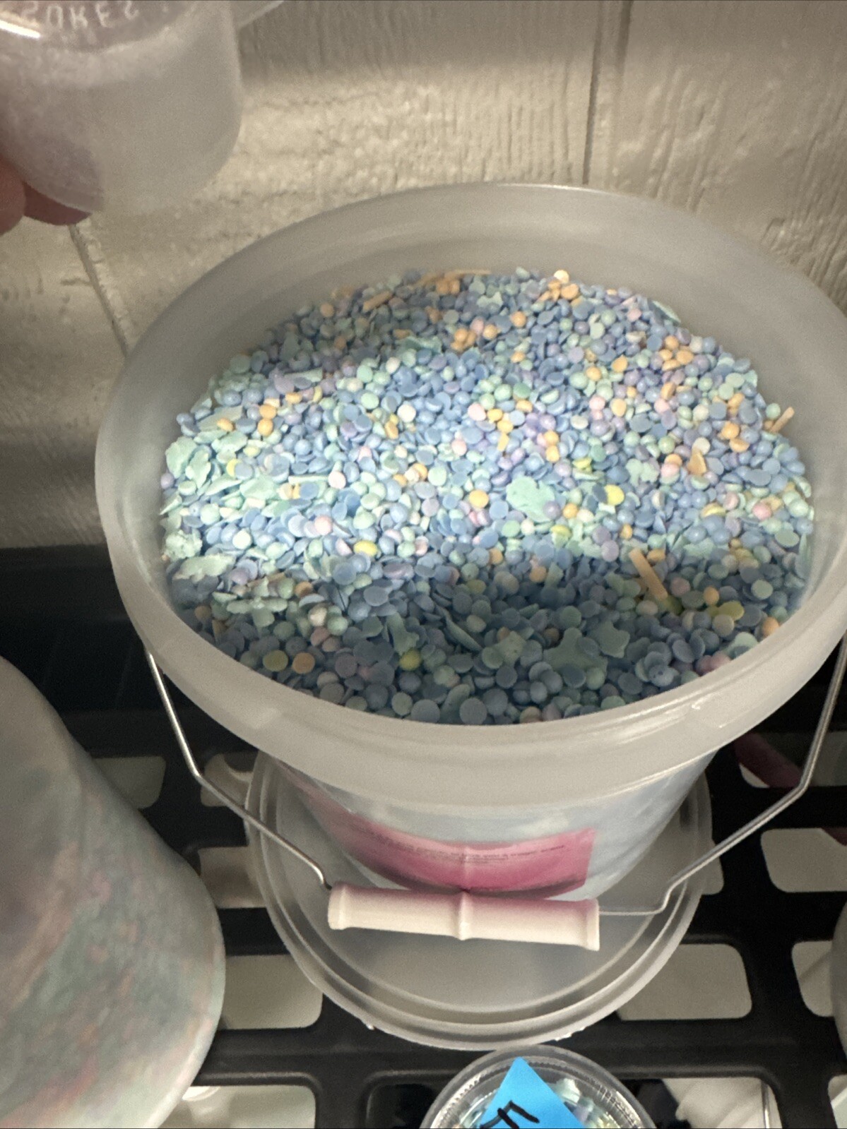 Laundry Scent Beads 5 Lb Pales With Scoop. We Have 3 Different Types. (Downy) gallery