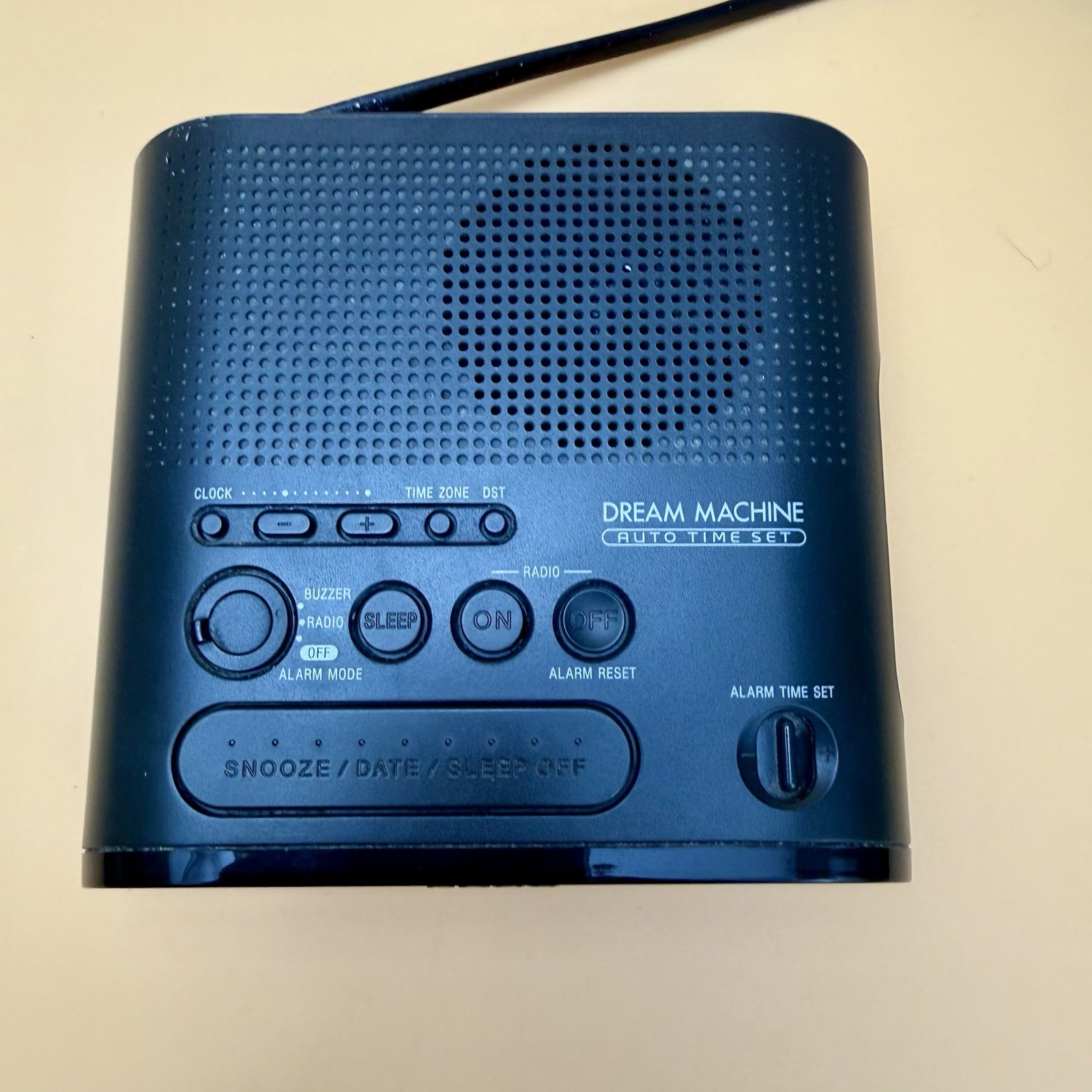 Sony Dream Machine AM FM Dual Alarm Clock Radio Model ICF-C218 Auto Time Set gallery