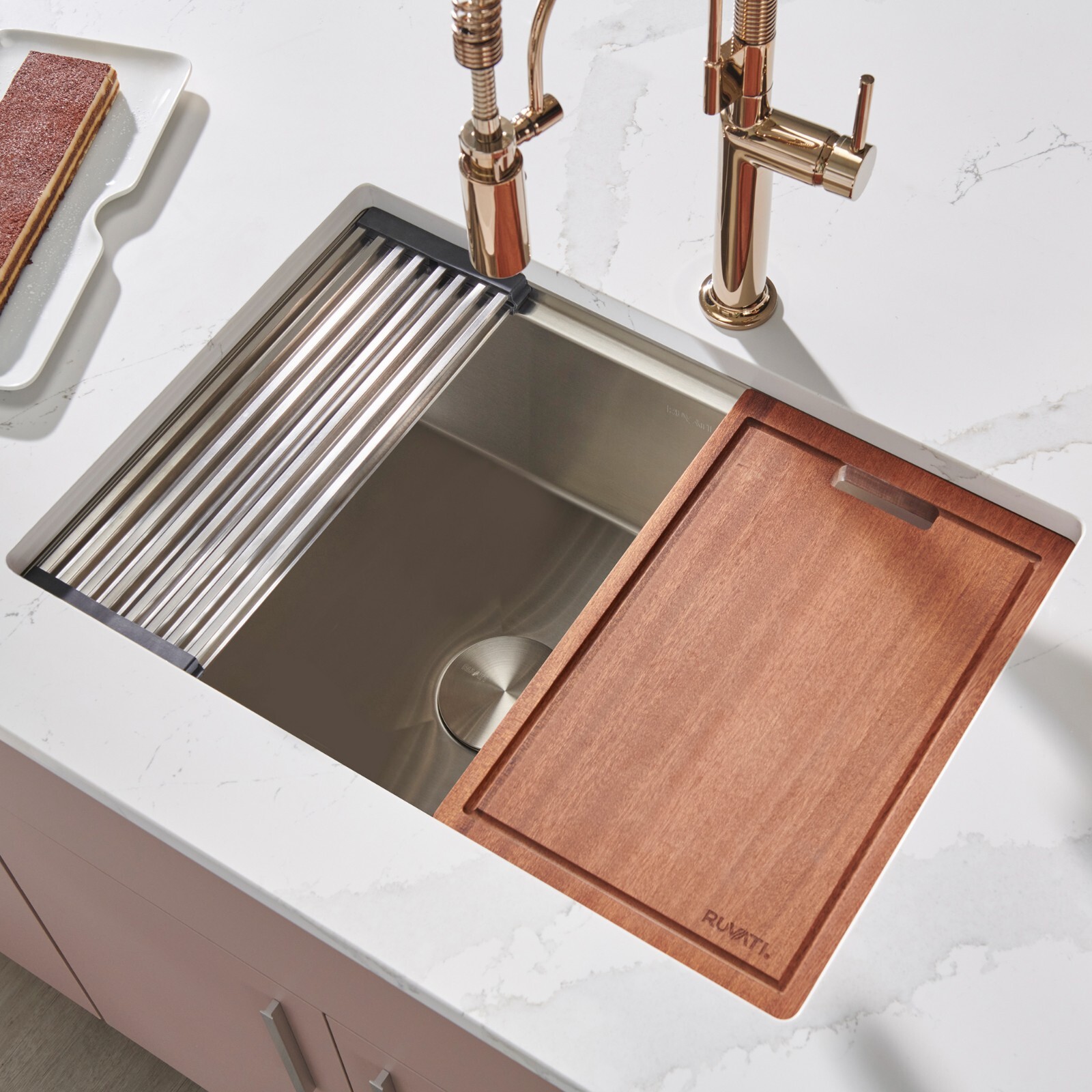 Ruvati 30-inch Workstation Rounded Corner Undermount Ledge Kitchen Sink- RVH8320 gallery