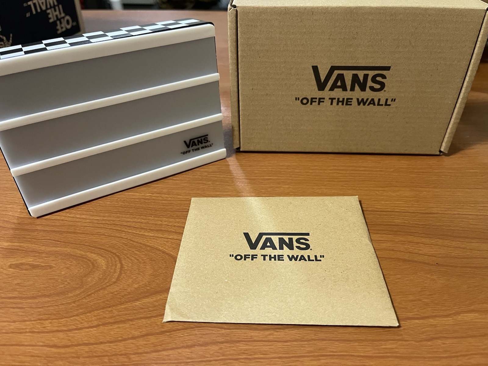 VANS Mini LED Light Box Black White Plastic VN000CE7N0A gallery