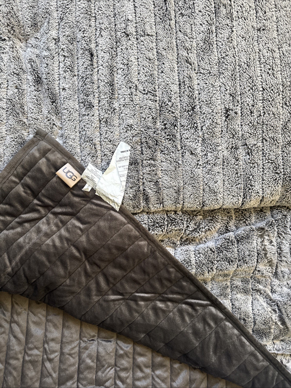 UGG Comforter Set Full/Queen, Stone Gray, 92"x90" gallery