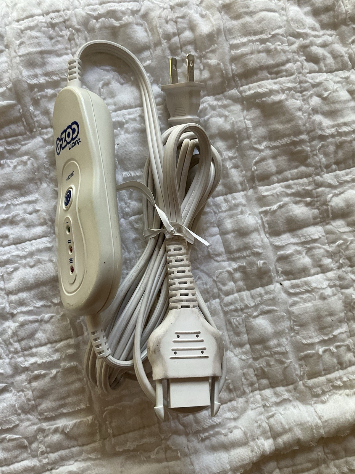 Ion Coz-e Remote Control Electric Blanket Pad Heat 3-Prong gallery