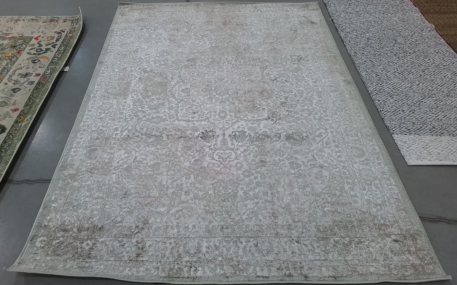 GREEN IVORY 5'-3" x 7'-6" Damaged Binding Rug Reduced Price 1172790477 ORC212Y-5 gallery