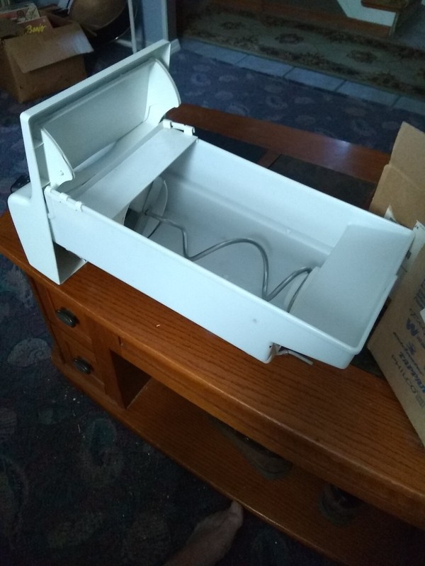 Frigidaire Ice Bin Assembly - White (241860803) gallery