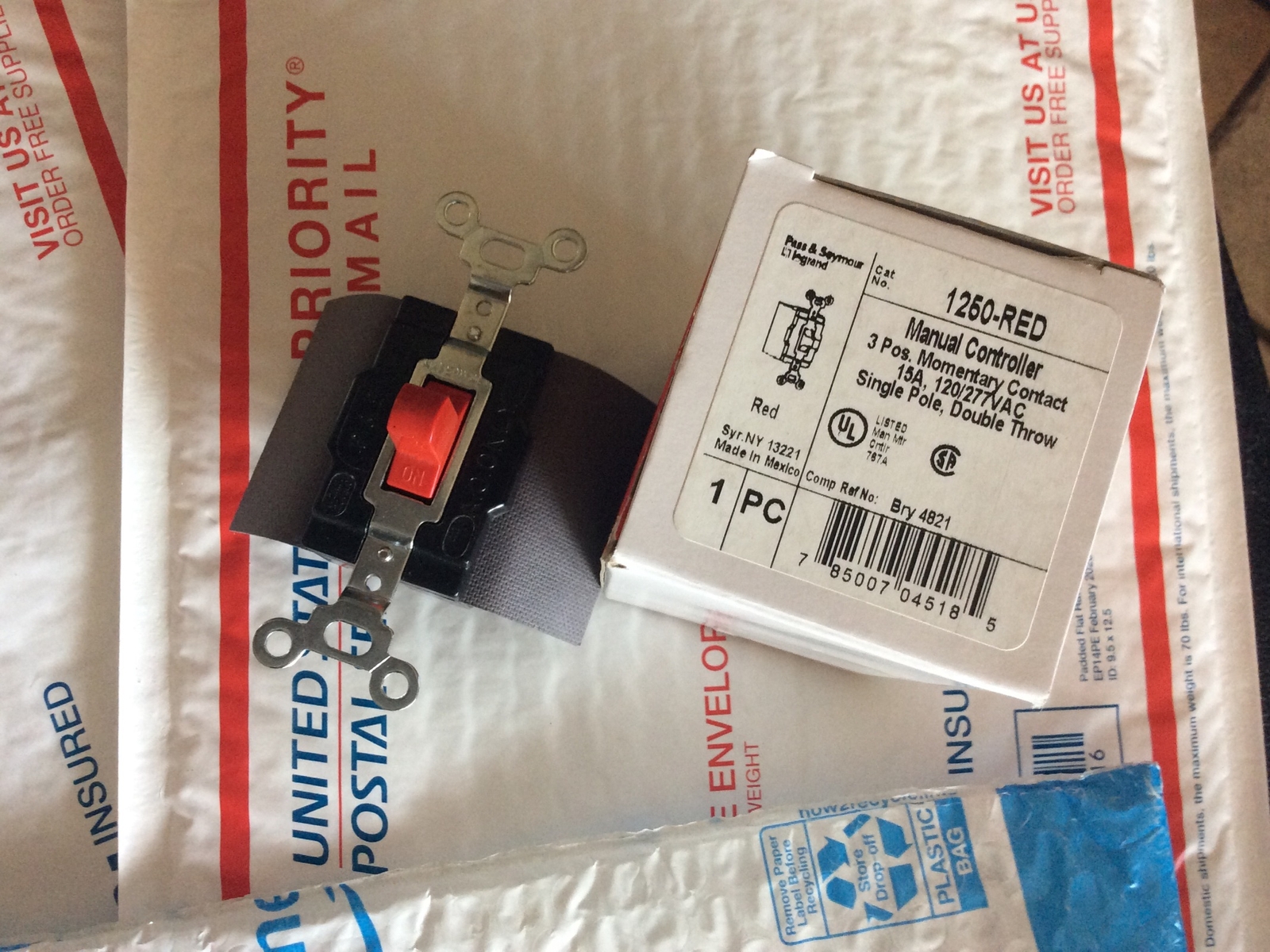 Pass & Seymour Red Manual Motor Control Switch Momemtary Contact 15A 1250-RED gallery