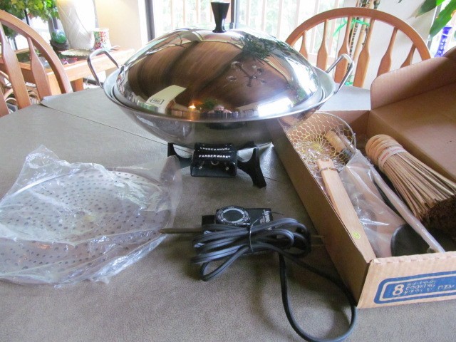 Vtg. Farberware Stainless Steel Electric Wok #303-Steam Rack & 8-pc. Untensils gallery