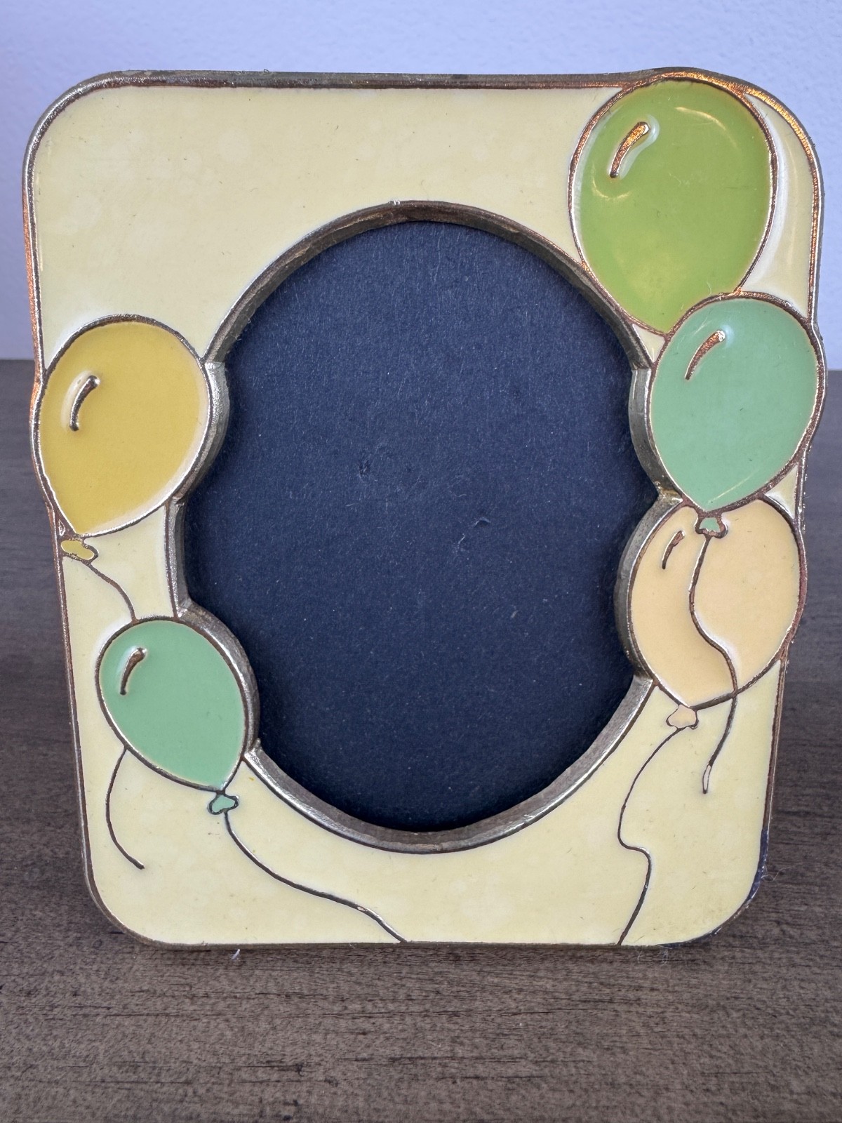 Adorable Small Enameled Metal Balloon Picture Frame - For 4 1/4" x 3 1/4" Pic gallery