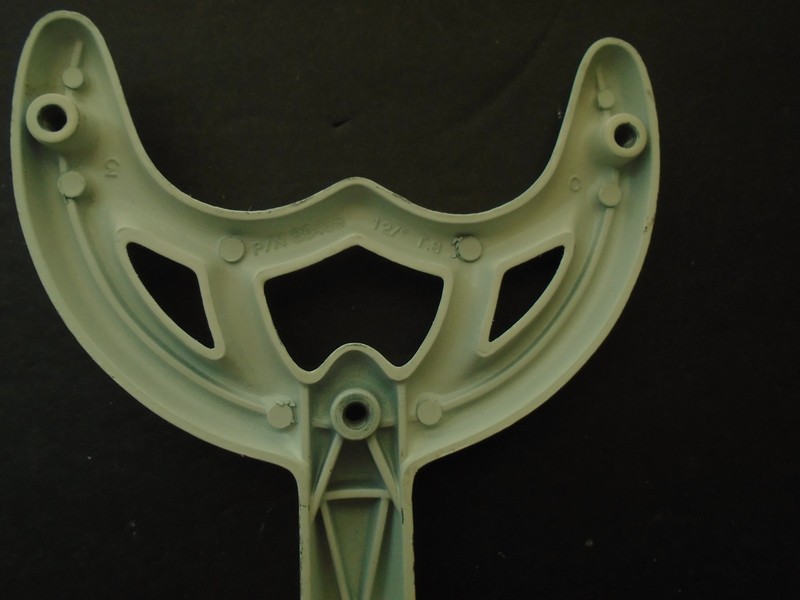 HUNTER 52' CEILING FAN REPLACEMENT ARM/BRACKET WHITE 83469 gallery