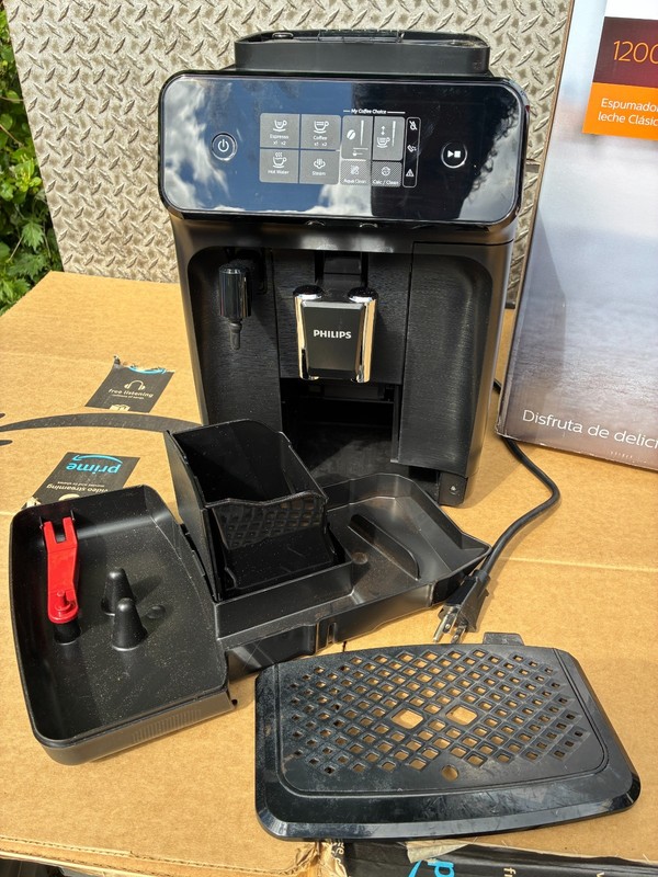Philips 1200 Series Fully Automatic Espresso Machine Milk Frother gallery