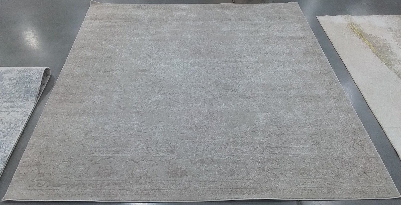 CREME / IVORY 8'-0" x 8'-0" Back Stain Rug, Reduced Price 1172799758 RFT664D-8SQ gallery
