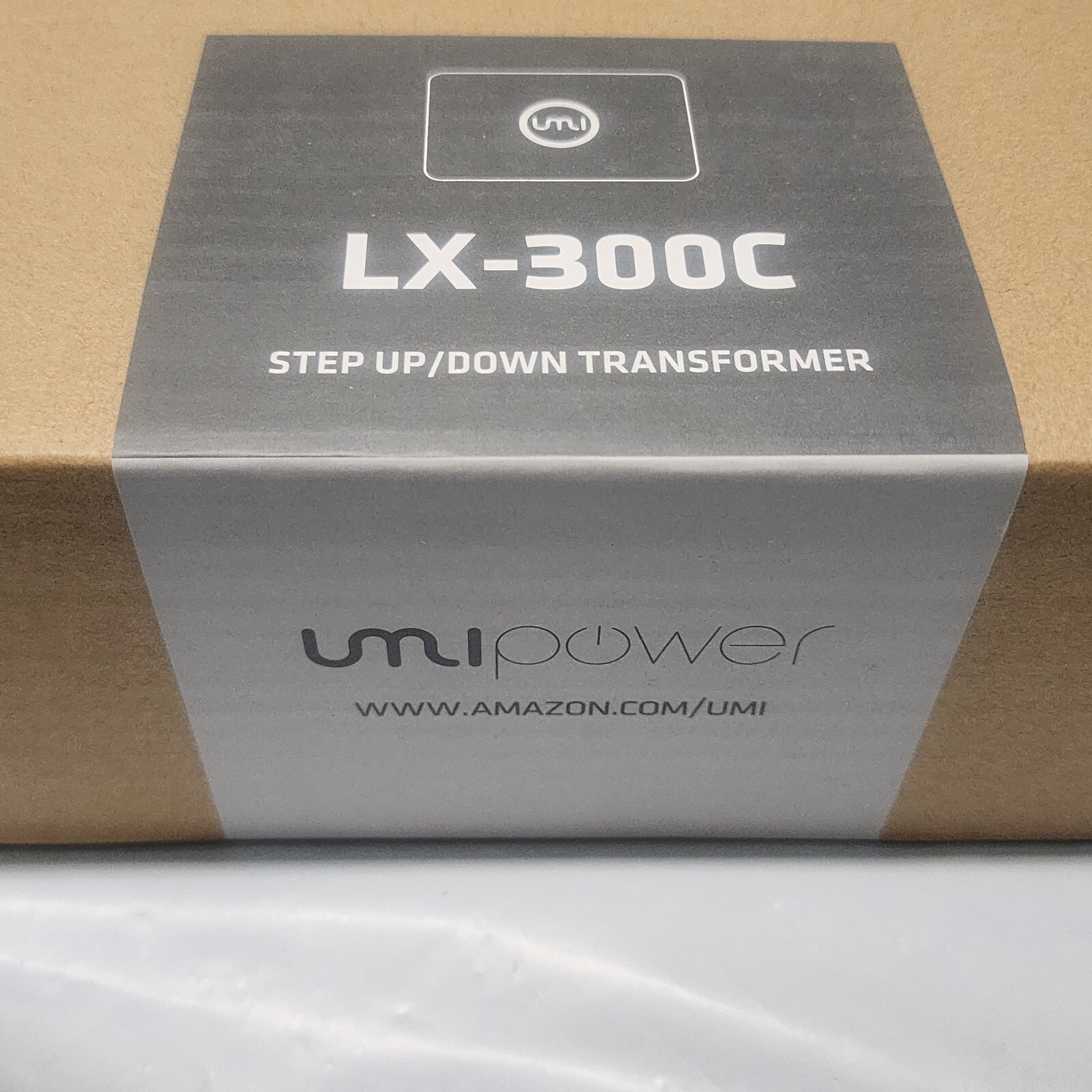 UMI 110V to 220V Step Up Voltage Converter LX-300C gallery