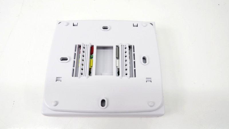Pro1 T715 Programmable Thermostat Multi-Stage Gas 2 Heat 2 Cold 7 Day 5/1/1 gallery