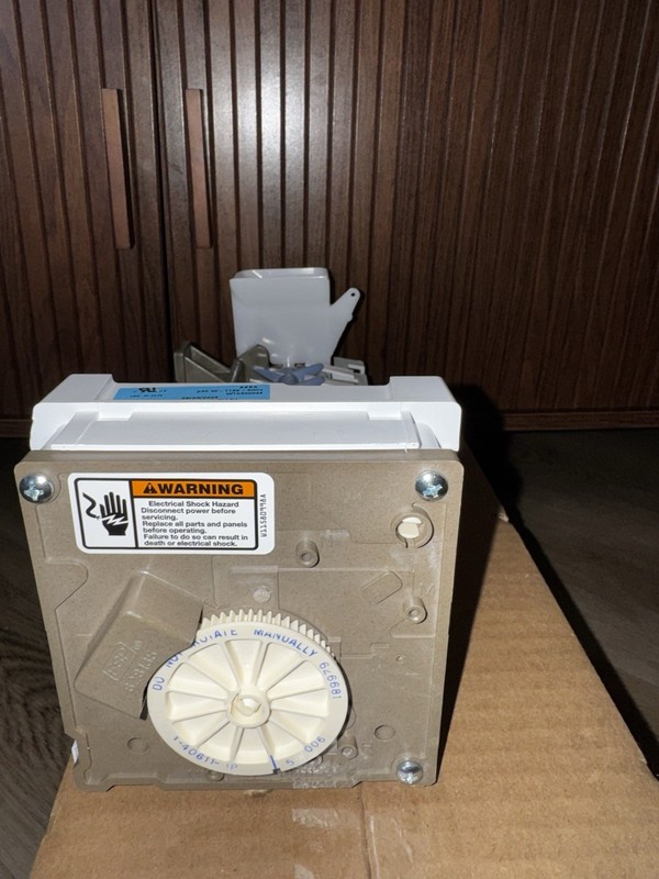 OEM WHIRLPOOL Ice Maker gallery