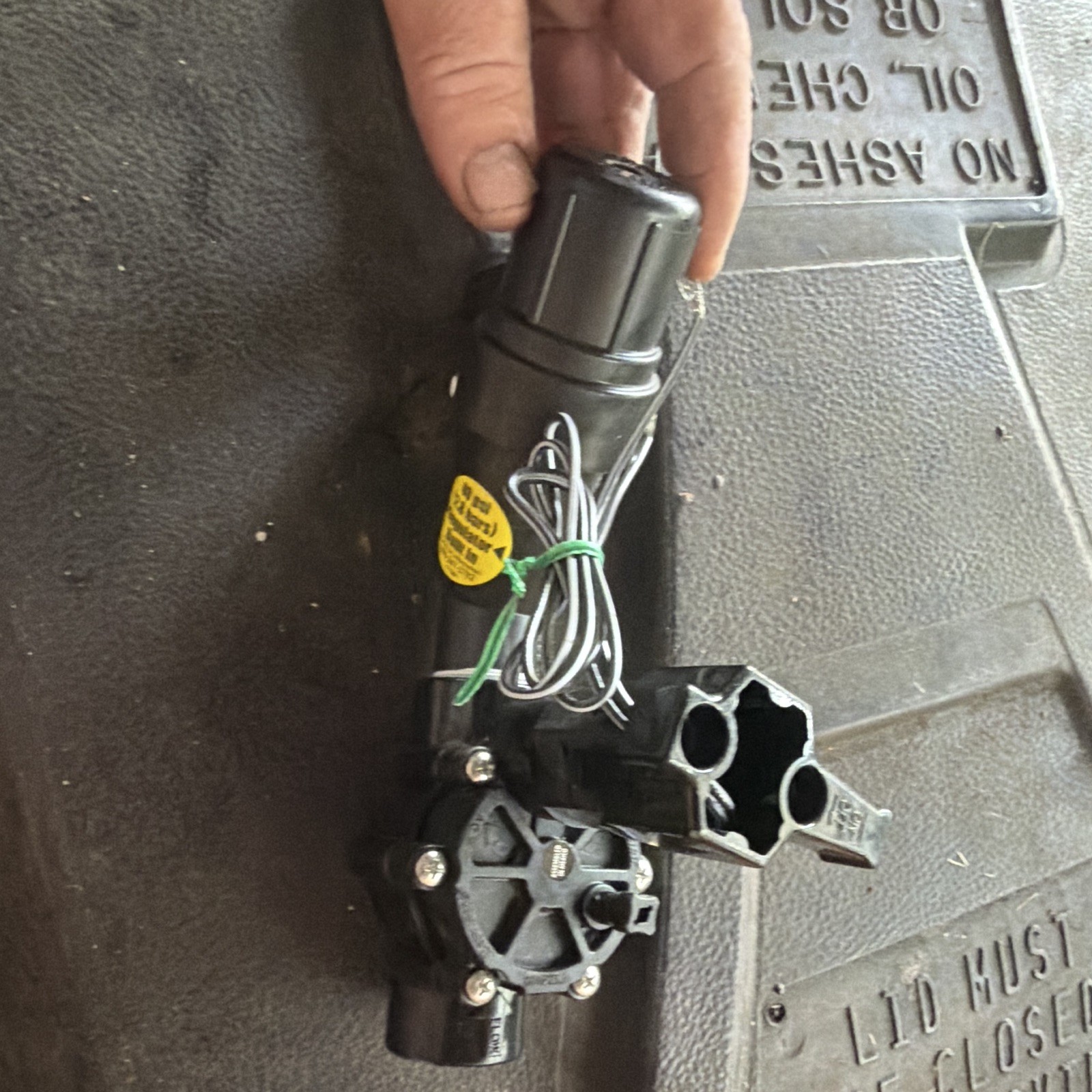 Flow Control Valve, 40 GPM, Analog/Mechanical, Garden Irrigation, Black Plastic gallery