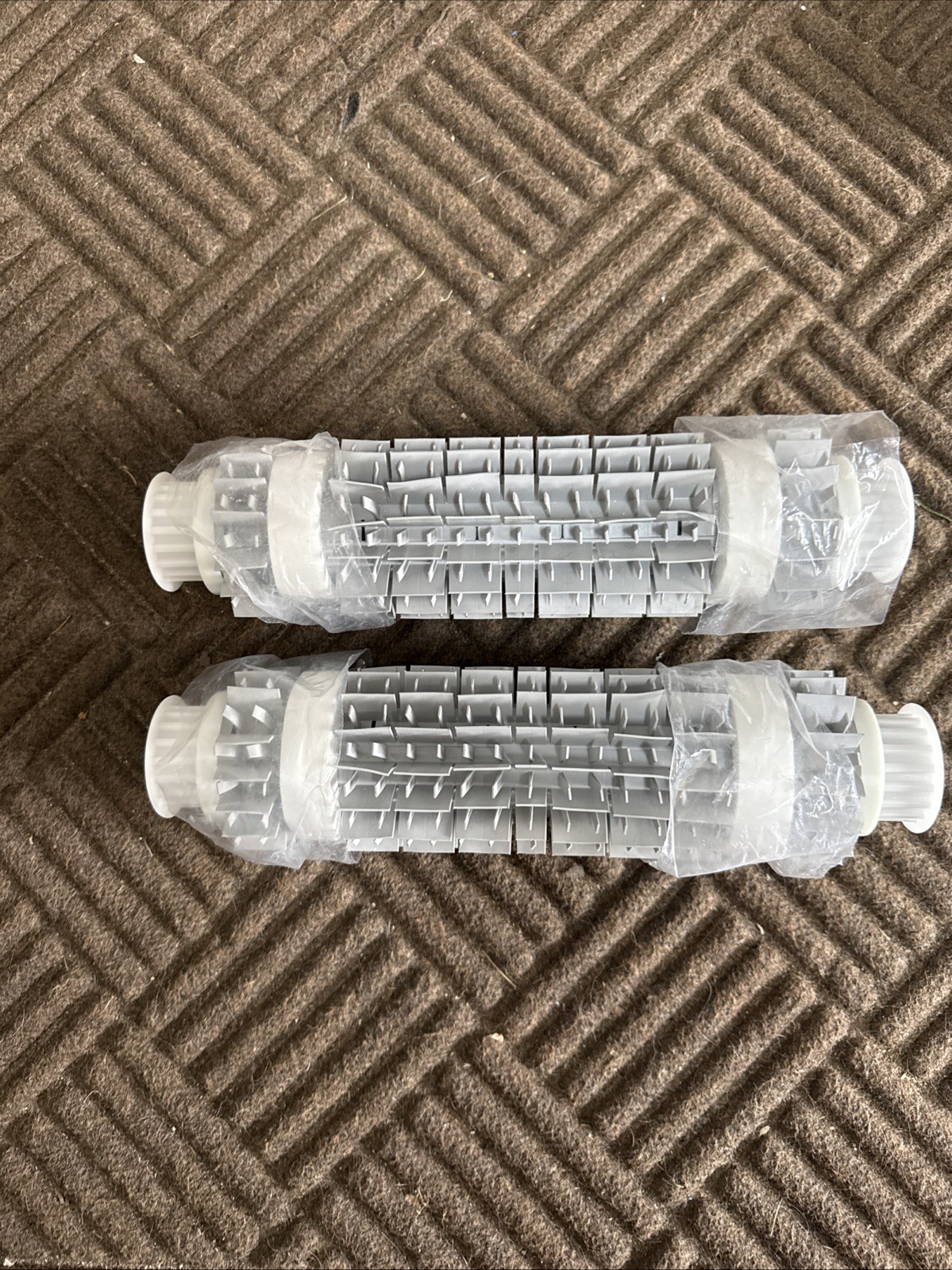 Maytronics Dolphin CC PLUS PREMIER & OTHERS BRUSH ASSEMBLY, GREY PAIR NEW gallery
