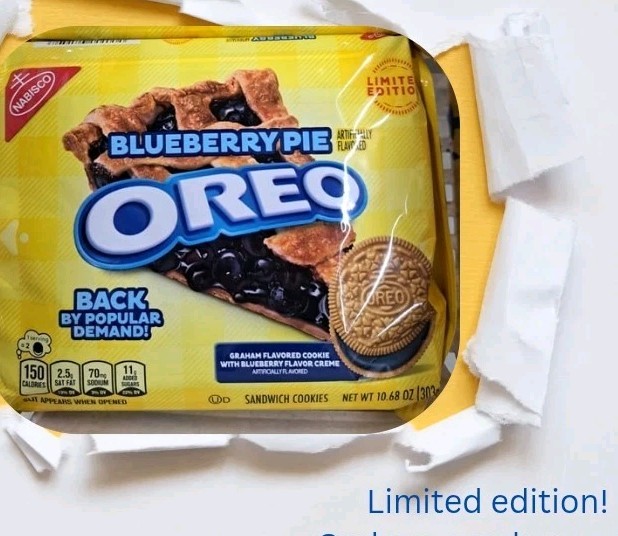Limited Edition Blueberry Pie Oreo Cookies gallery