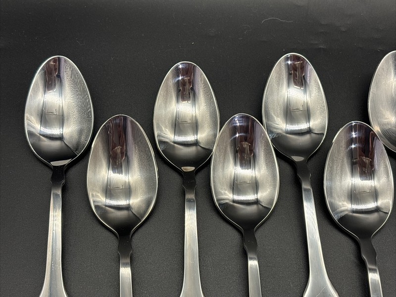 18/10 Stainless 8 spoons Cube Flatware 7.5 In Dinner Spoon. American colonial gallery
