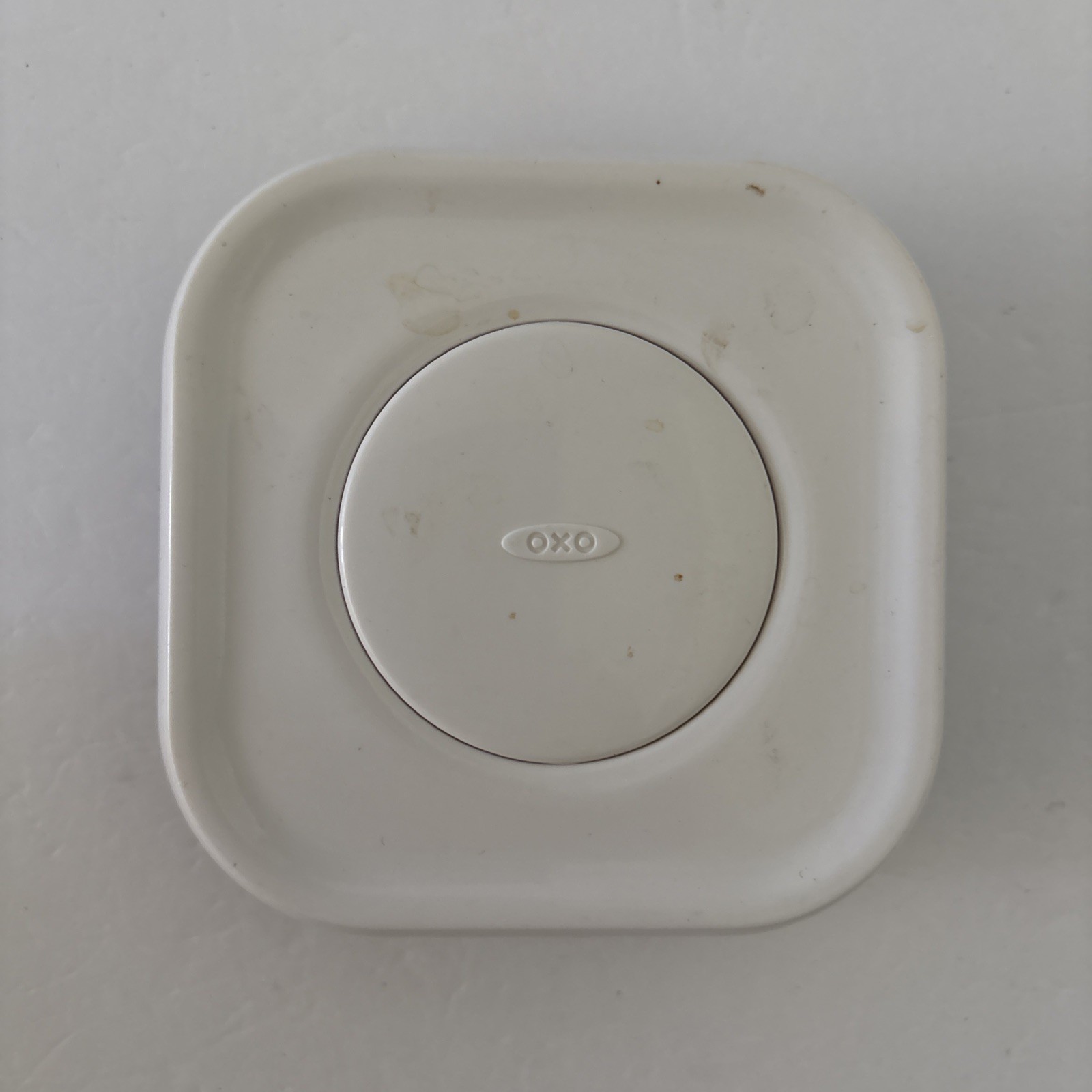 Oxo Pop Container - Replacement Lid - Round Push Button 4" x 4" gallery